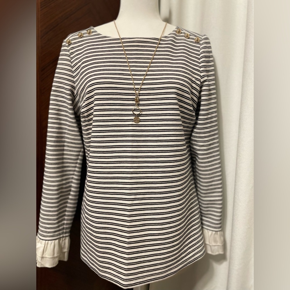 EUC. Talbots ladies tunic. Sz Med 🎄 CHRISTMAS SALE ENTIRE CLOSET 🎁